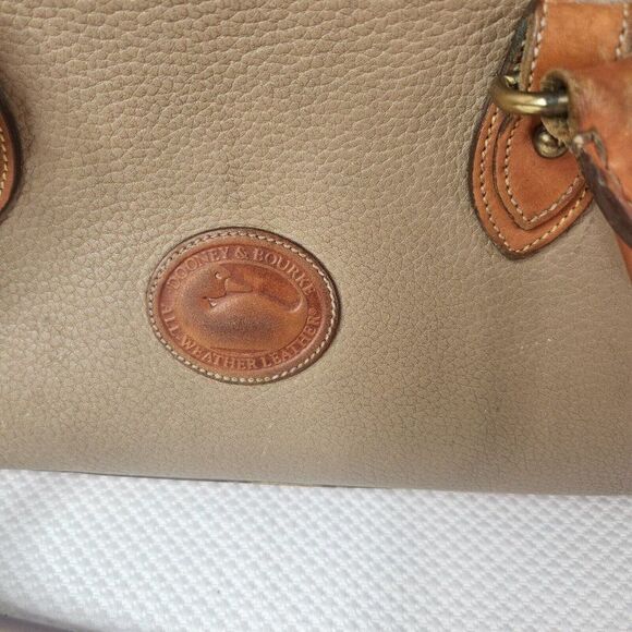 Vintage Dooney & Bourke Satchel Bag Taupe Tan Brown All Weather Leather Handbag - Picture 6 of 14
